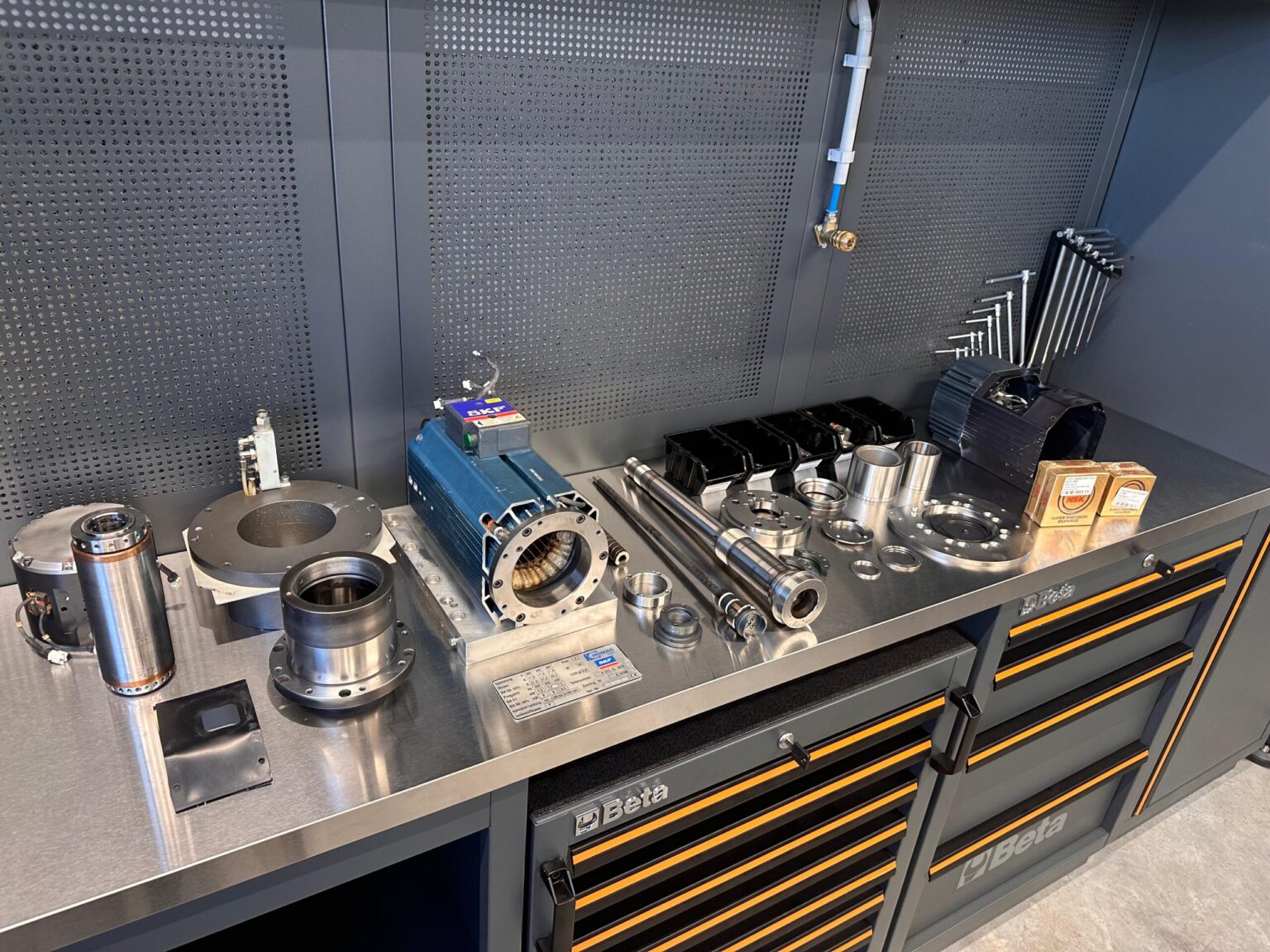 Service van HOMAG SKF-elektrospindel – demontage en controle van onderdelen