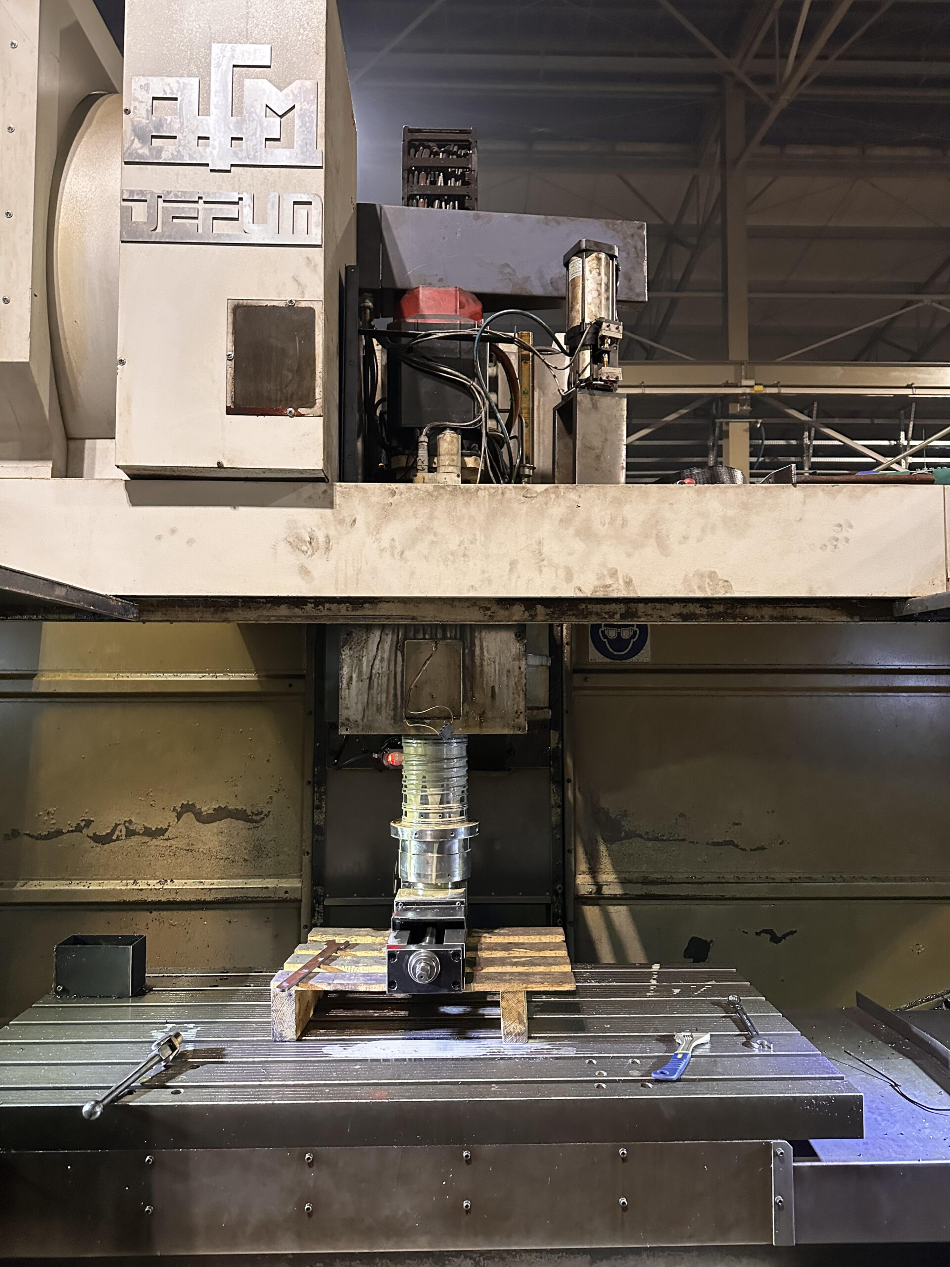 Installatie van een KENTURN-spindel in de machine