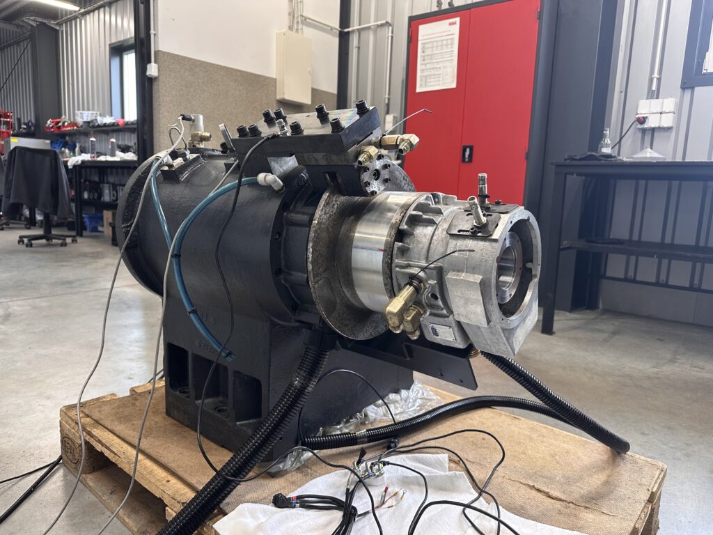 Reparatie van DOOSAN-draaibankspindel – demontage, diagnose en montage