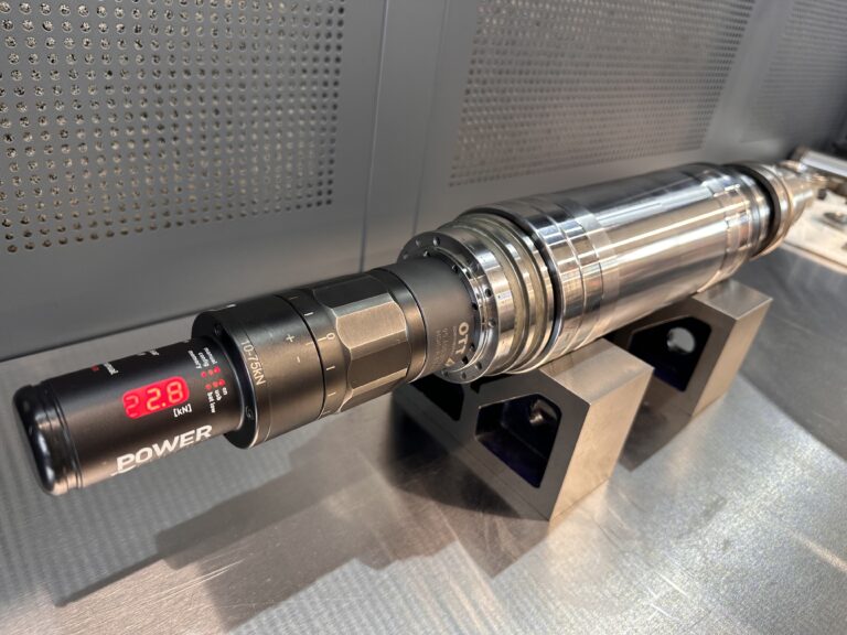 Pomiar siły zacisku wrzecion CHIRON HSK 63A