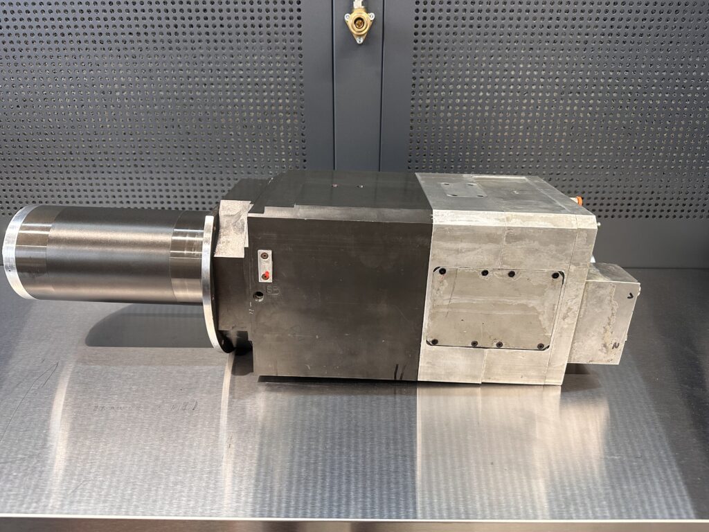 Wyważanie dynamiczne wrzeciona HOMAG BIZ 411 – klasa dokładności 0.4G