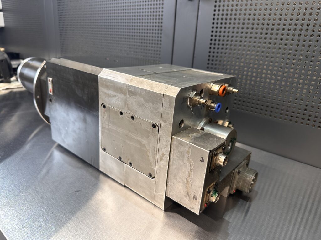 Regeneracja wrzeciona HOMAG BIZ 411 – łożyska ceramiczne, kalibracja HSK 63F