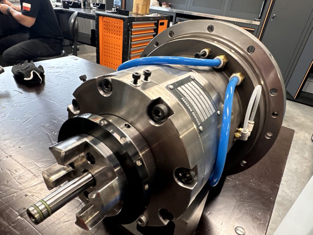 Wyważanie wrzeciona DMG MORI – 0.4G Wyważanie dynamiczne wrzeciona DMG MORI – klasa dokładności 0.4G