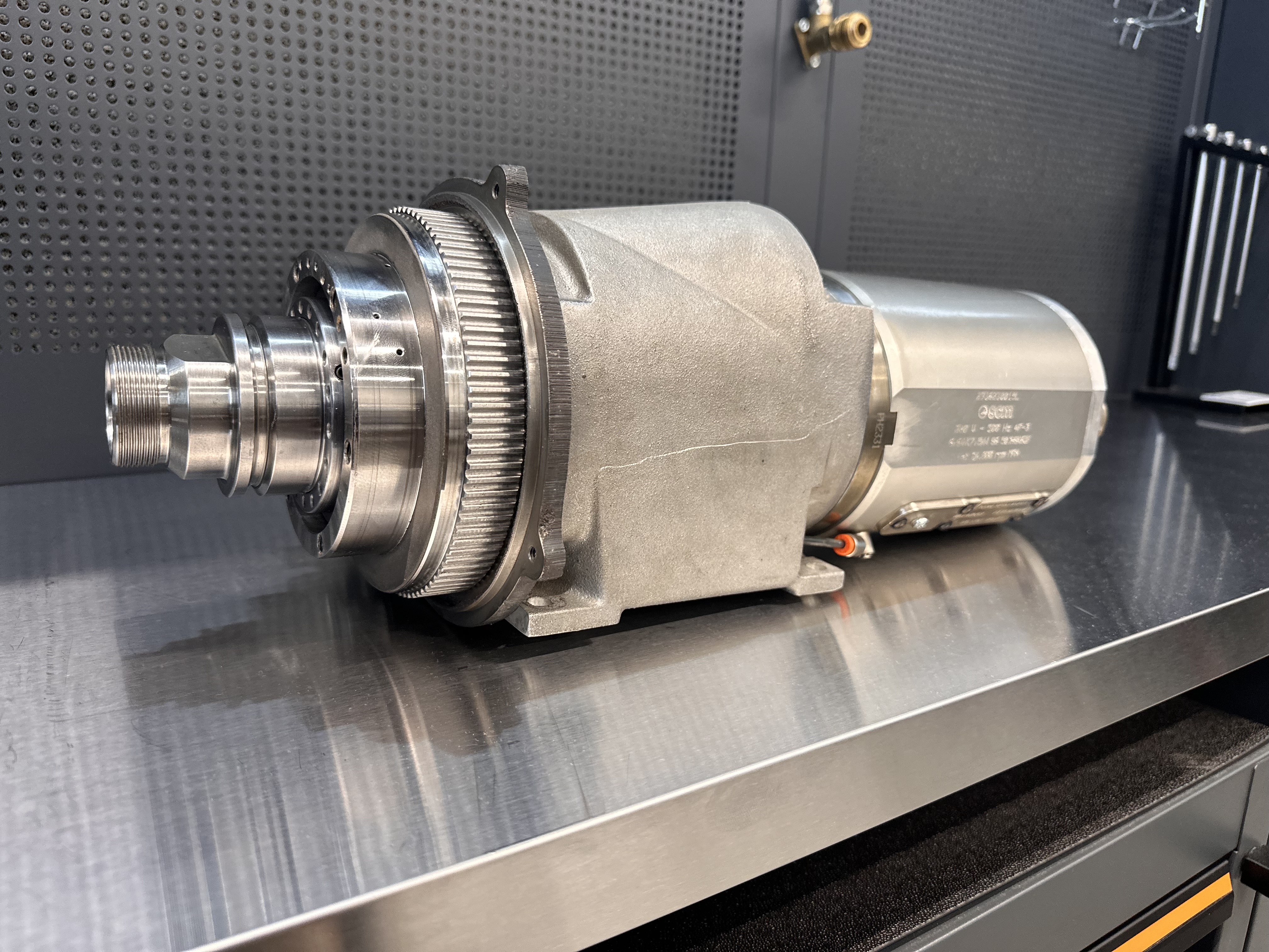 Regeneracja wrzeciona SCM 2936230015L (HSK 63F, 24 000 rpm) Regeneracja wrzeciona SCM 2936230015L – HSK 63F