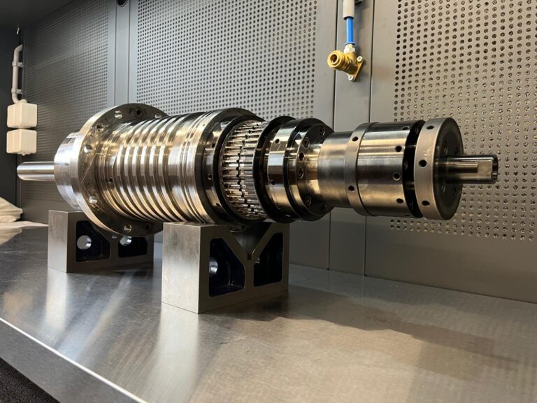 Pełna regeneracja wrzeciona ROYAL – MTcut V85 (SK40, 12 000 rpm) Pełna regeneracja wrzeciona ROYAL – MTcut V85