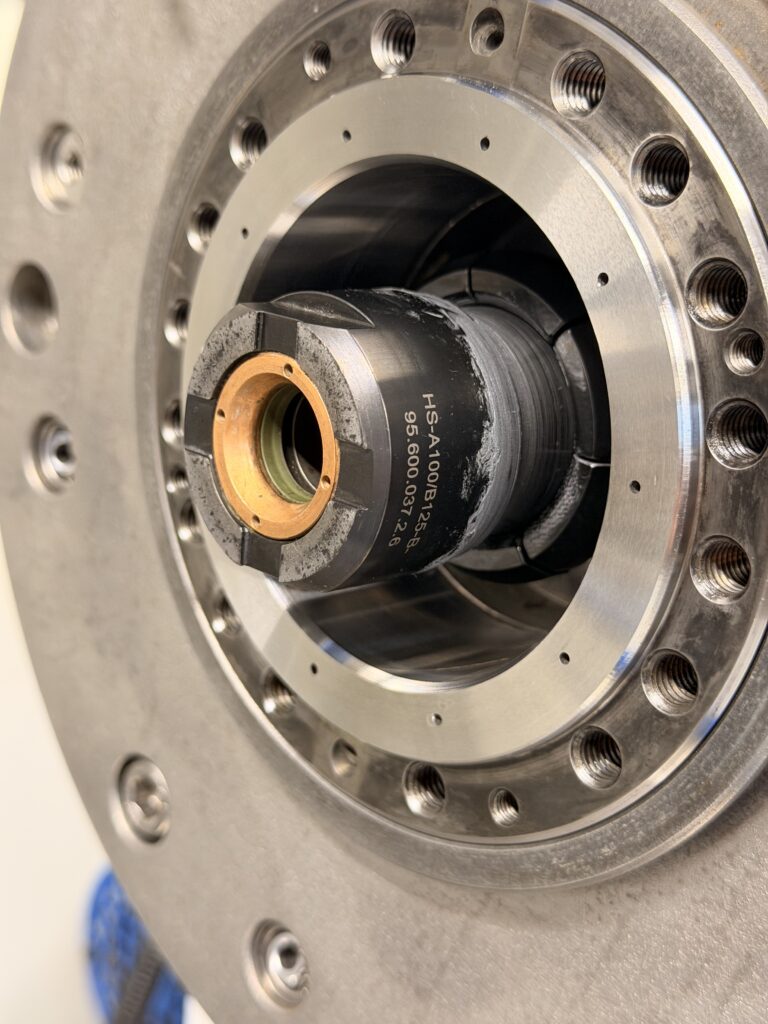 Reparatur des HSK A100 Kegels der Mori Seiki NH8000 Spindel